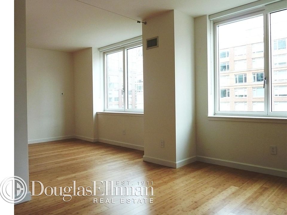 1st image of 300 N End Ave APT 3L