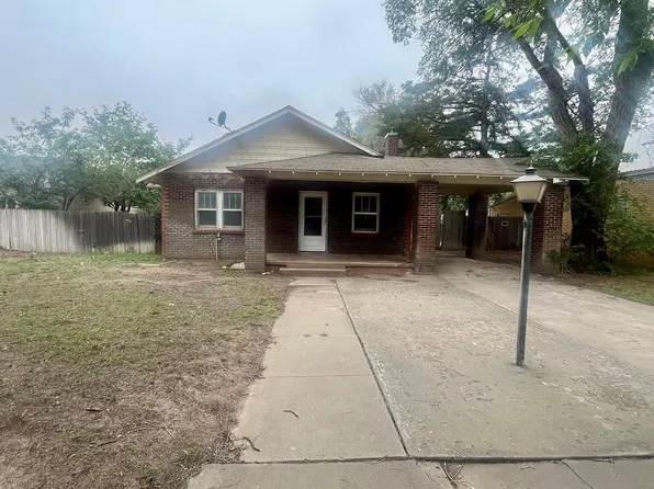 814 Denrock Ave, Dalhart, TX 79022