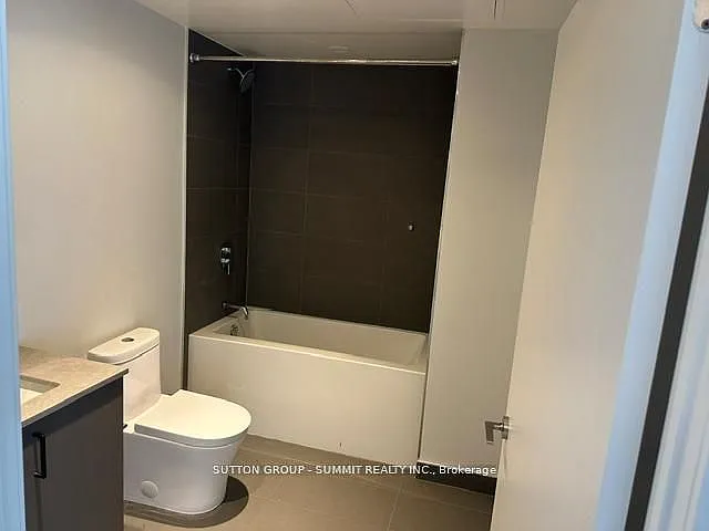 135 E Liberty St N #1507 — Photo 15