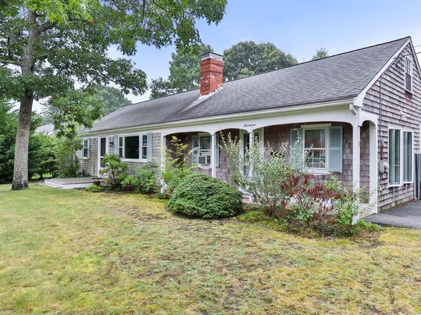 17 Warbler Lane, West Yarmouth, MA 02673