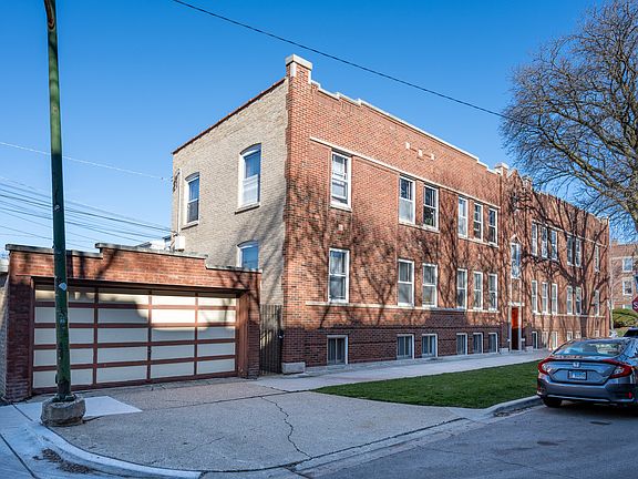 4th image of 5014 N Rockwell St
