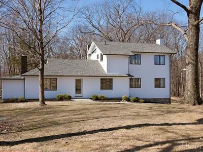 16 Hurley Hts, Salt Point, NY, 12578