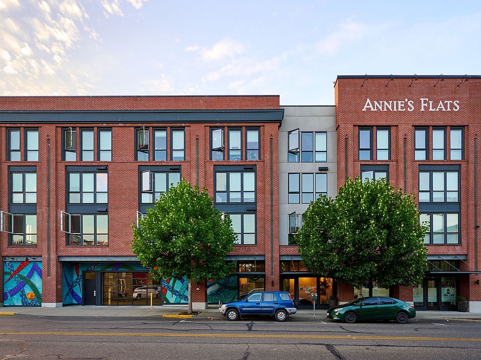1st image of 322 5th Ave SE #309