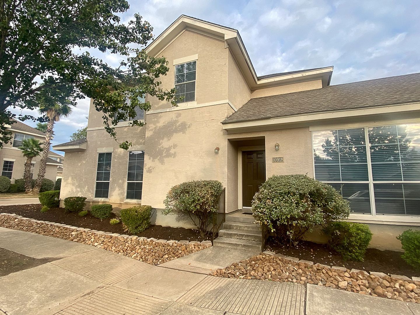 El Croquis177/178LACATON&VASSALラカトン＆ヴァッサ RENOVATORS SUPPLY MANUFACTURING Corona 27-7/8 in. Glass Wall