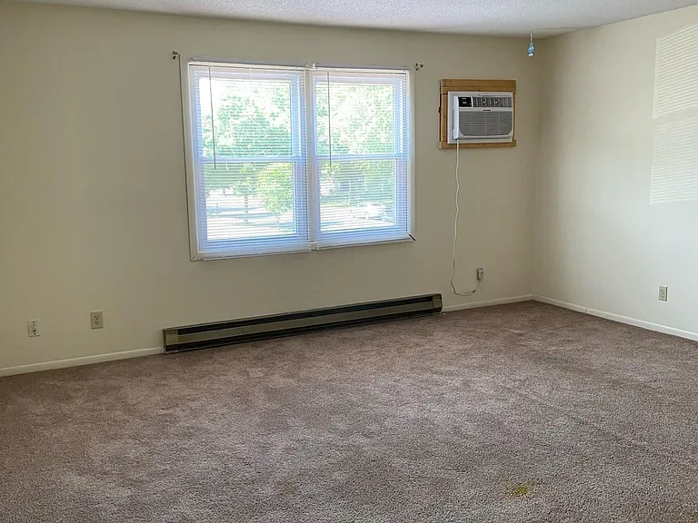 2502 Fryklund Dr #10 — Photo 5