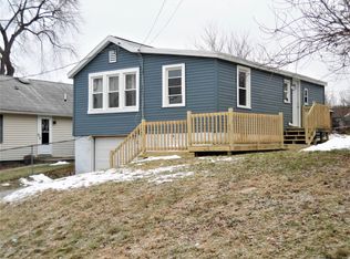 8 New York Ave, Rensselaer, NY 12144