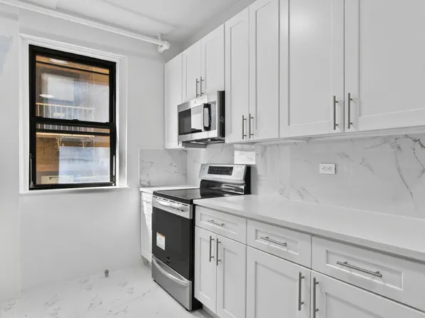 915 West End Avenue image 1 of 15