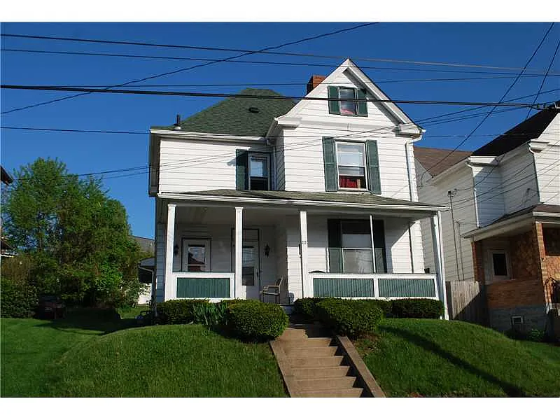 22 Laurel Ave photo 1