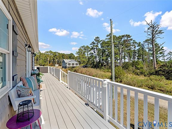 3rd image of 84 New Little St