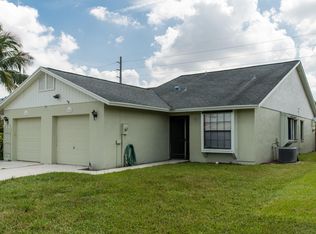 7916 Aztec Ct, Lake Worth, FL 33463