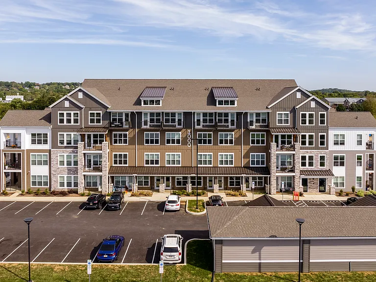 The Pointe at Overlook — Photo 26