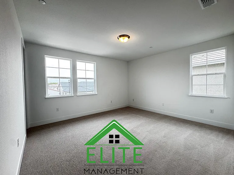 3041 Palo Alto St — Photo 23