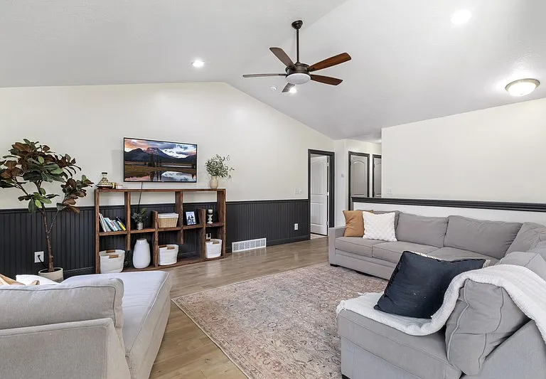 1025 N Apple Seed Ln — Photo 4