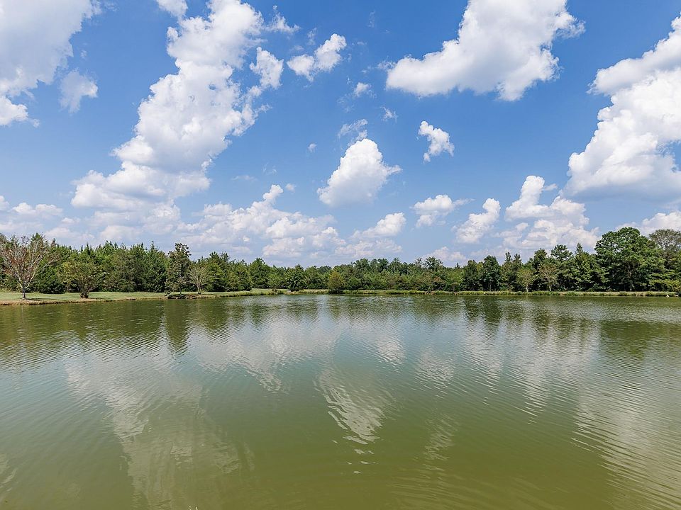 1st image of 625 Happy Hollow Rd