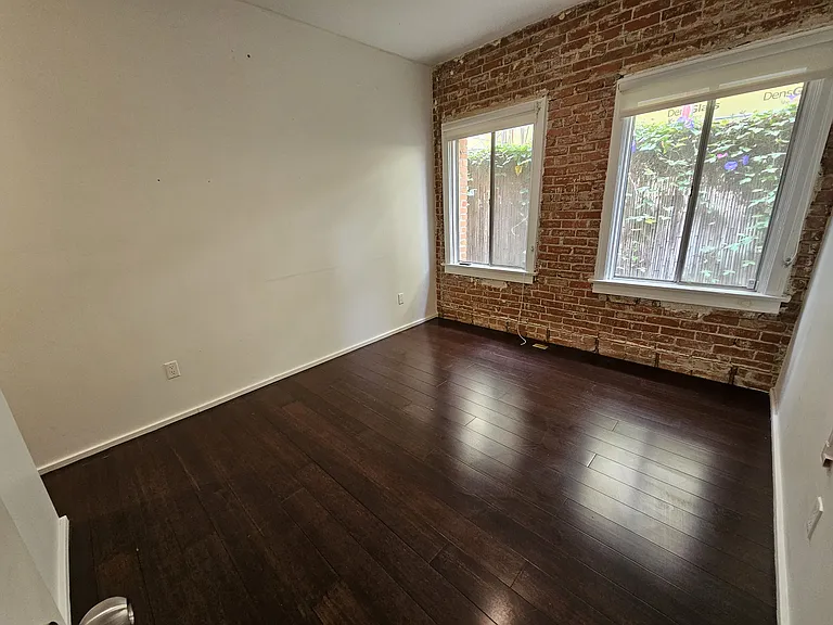 1234 N Formosa Ave #8 — Photo 8