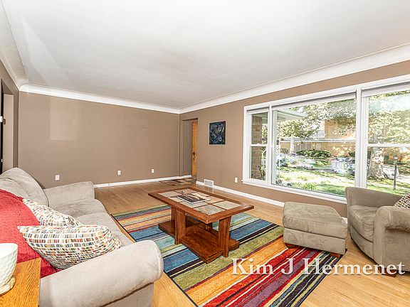 5th image of 21 Holmdene Blvd NE