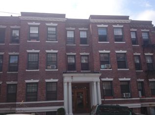 120 Sutherland Rd APT 1, Brighton, MA 02135