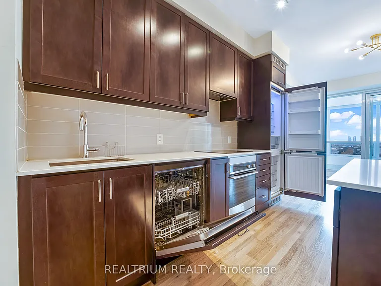 9075 Jane St #1207 — Photo 14