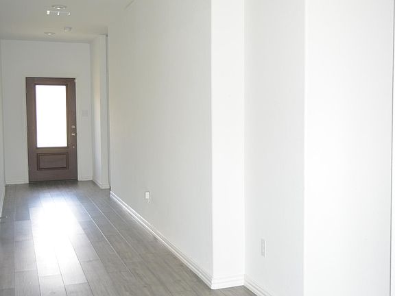 3rd image of 11612 E Silver Queen Dr