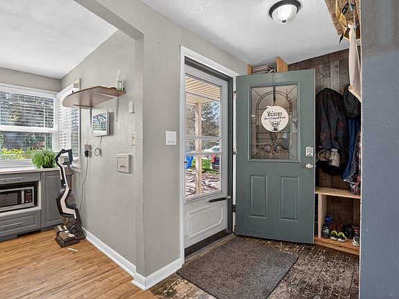 5th image of 636 Highland Blvd