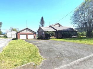 1176 SE 4th Ave, Mill City, OR 97360