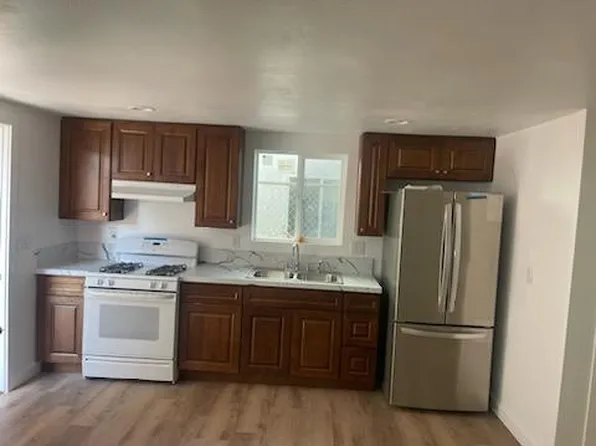 3539 E 8th St #1/2, Los Angeles, CA 90023