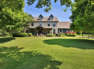 2558 Clubhouse Cir, Powell, OH 43065