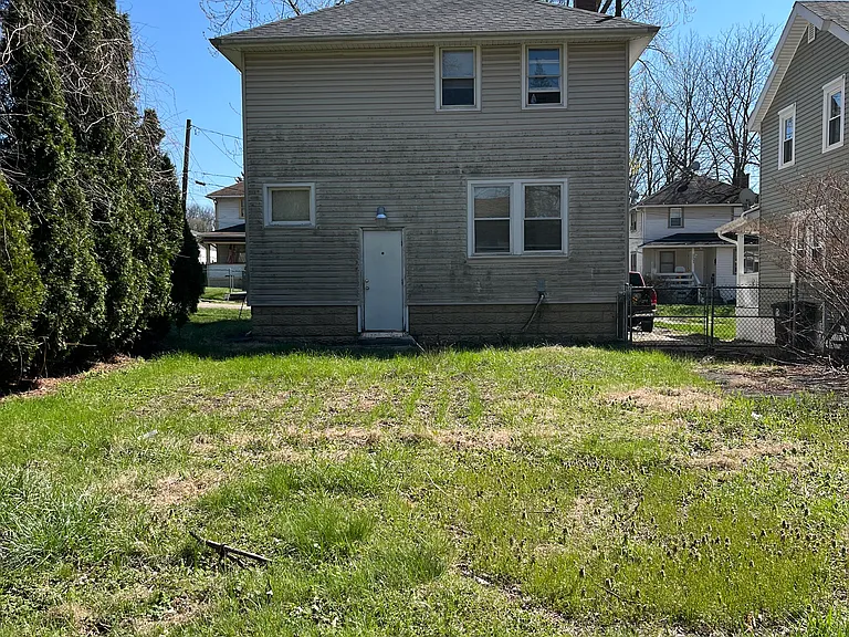 783 Leonard St — Photo 13