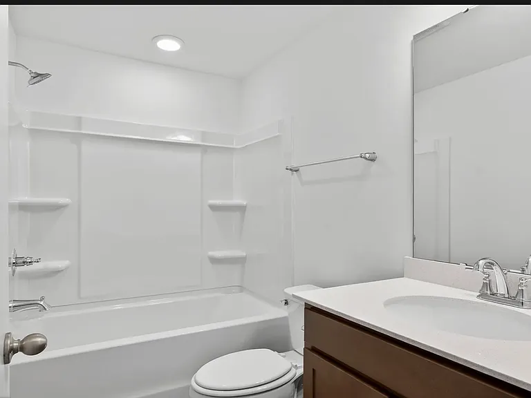 4633 Forest Hills Dr — Photo 5