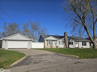 2 Carter Ct, Ottumwa, IA 52501