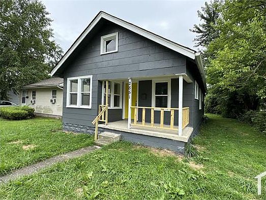 3rd image of 2851 E 9th Ave