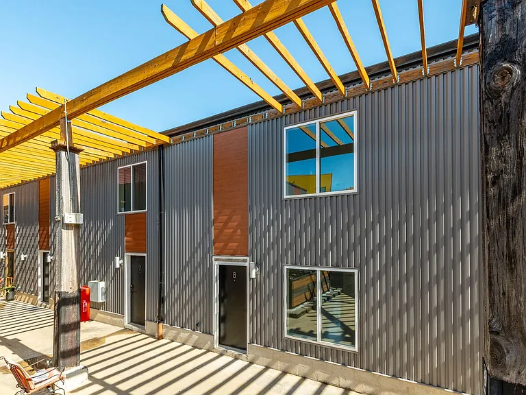 3003 Glenwood — Photo 149