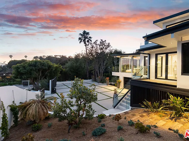 27187 Sea Vista Dr — Photo 32