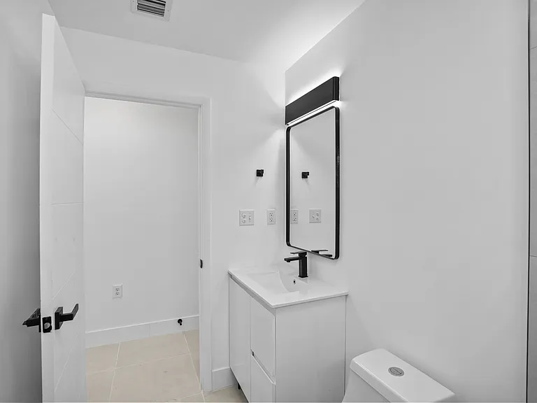 5819 NW 30th Ave #5819 — Photo 31