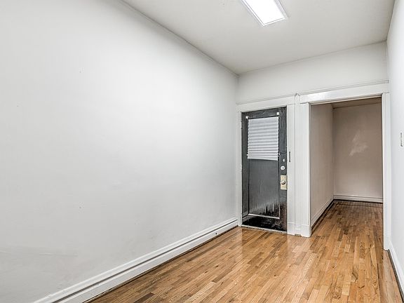 4th image of 1722 Waverly Pl #D