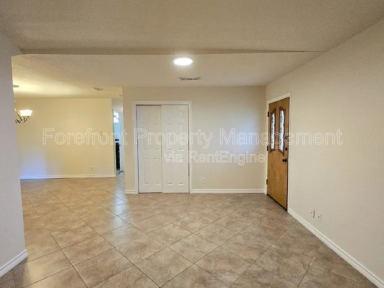 7609 Linkside St — Photo 30