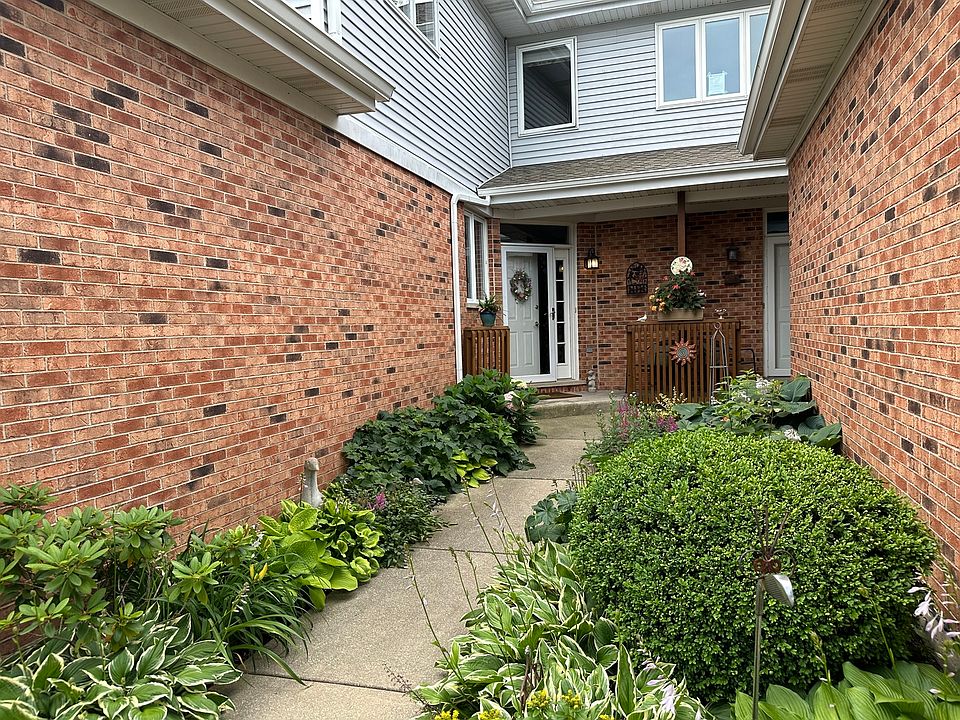 2nd image of 283 Charlotte Ct