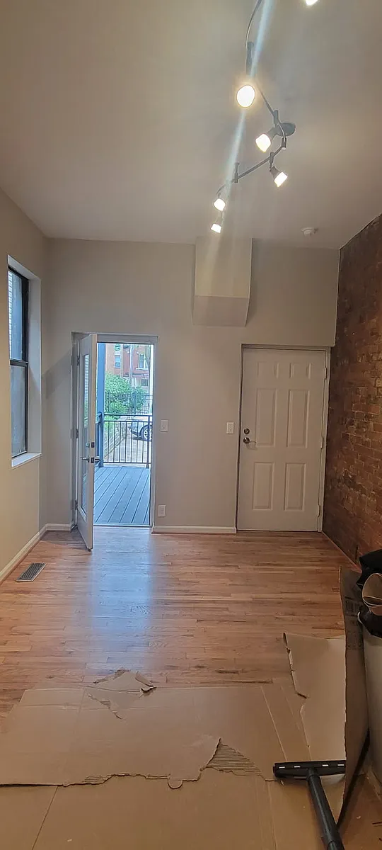 Building Photo - 437 Clark St #437A