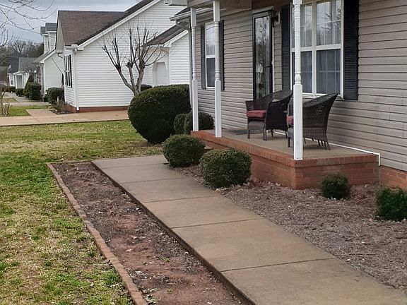 2nd image of 5141 Chippendale Dr