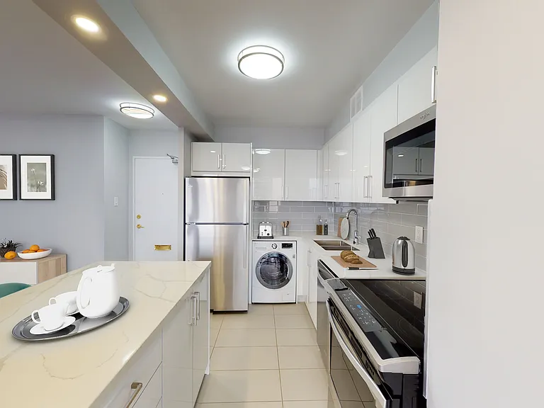 35 High Park Ave — Photo 6
