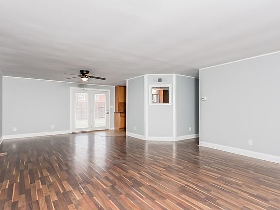 3rd image of 403 Brownstone Dr