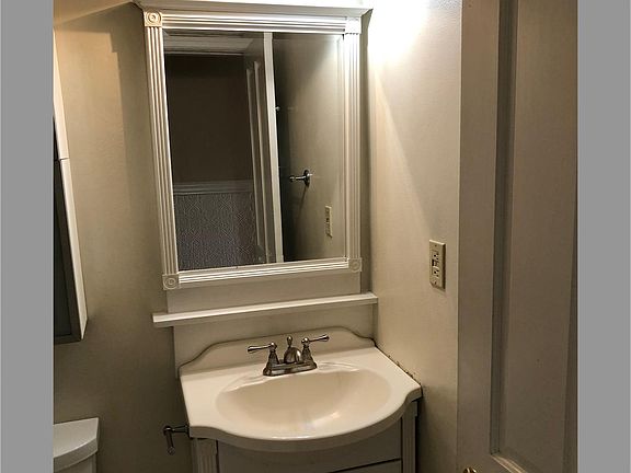 4th image of 156 Dolores St #156