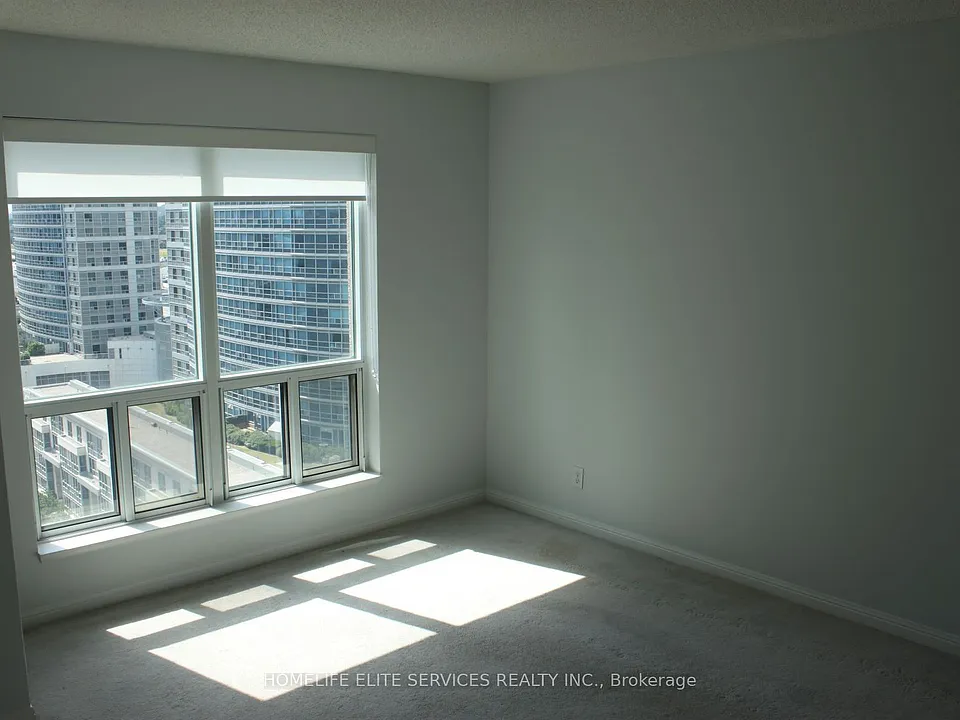 11 Lee Centre Dr #1615