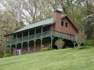 418 Meadow Brook Ln, Rabun Gap, GA 30568