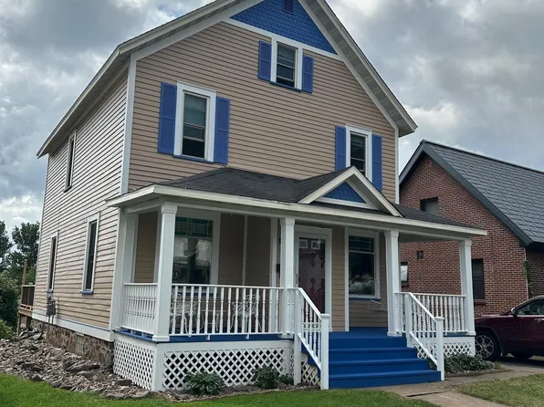 116 E Main St, Negaunee, MI 49866