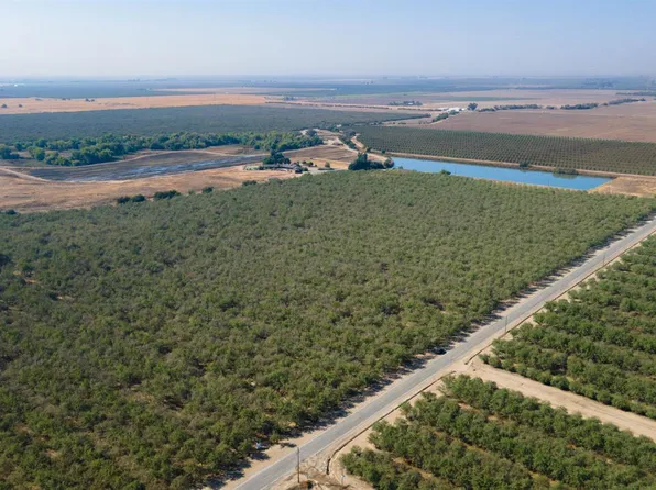 1 Buchanan Hollow Rd, Le Grand, CA 95333