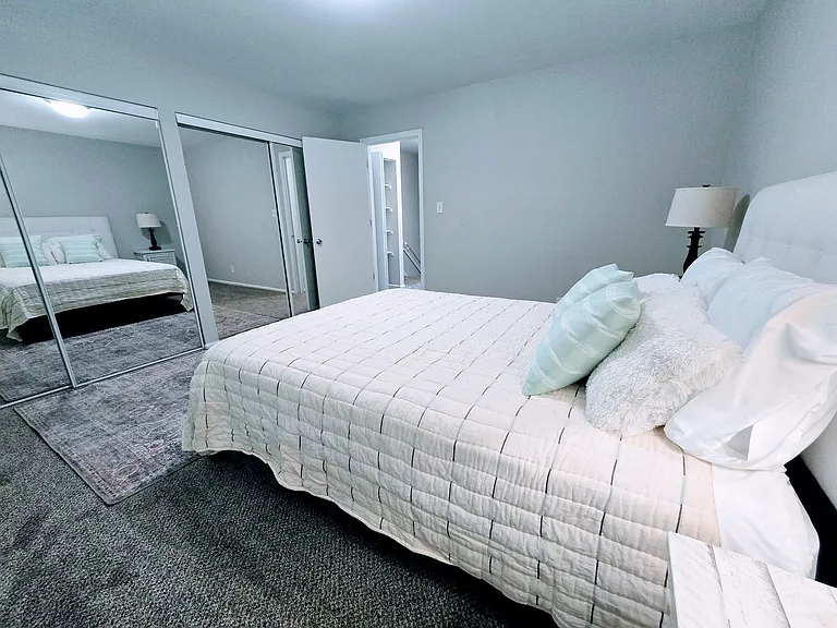 Park Lane Apartments — Photo 39
