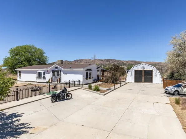413 Westcliff Dr, Spring Creek, NV 89815
