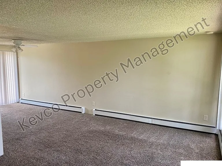 2717 Harvard St #A4 — Photo 3
