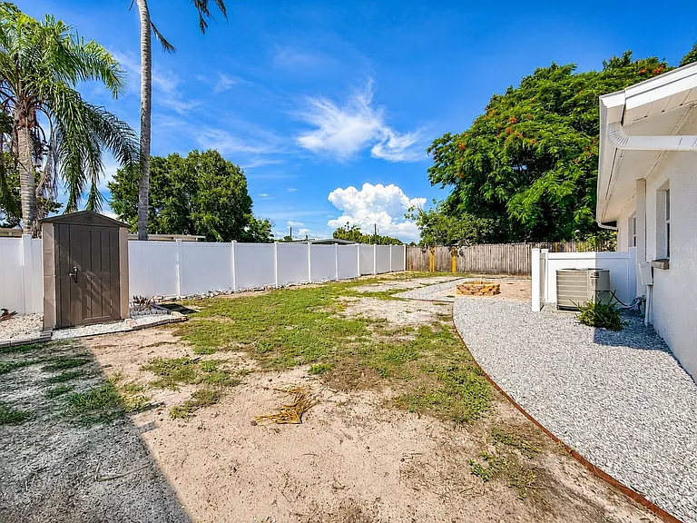 4305 W Bay Ave — Photo 26